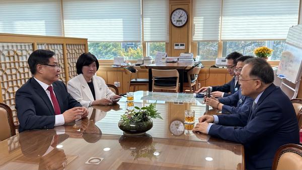 창원특례시, 이상률 한국항공우주연구원장 초청 우주산업 특강 실시