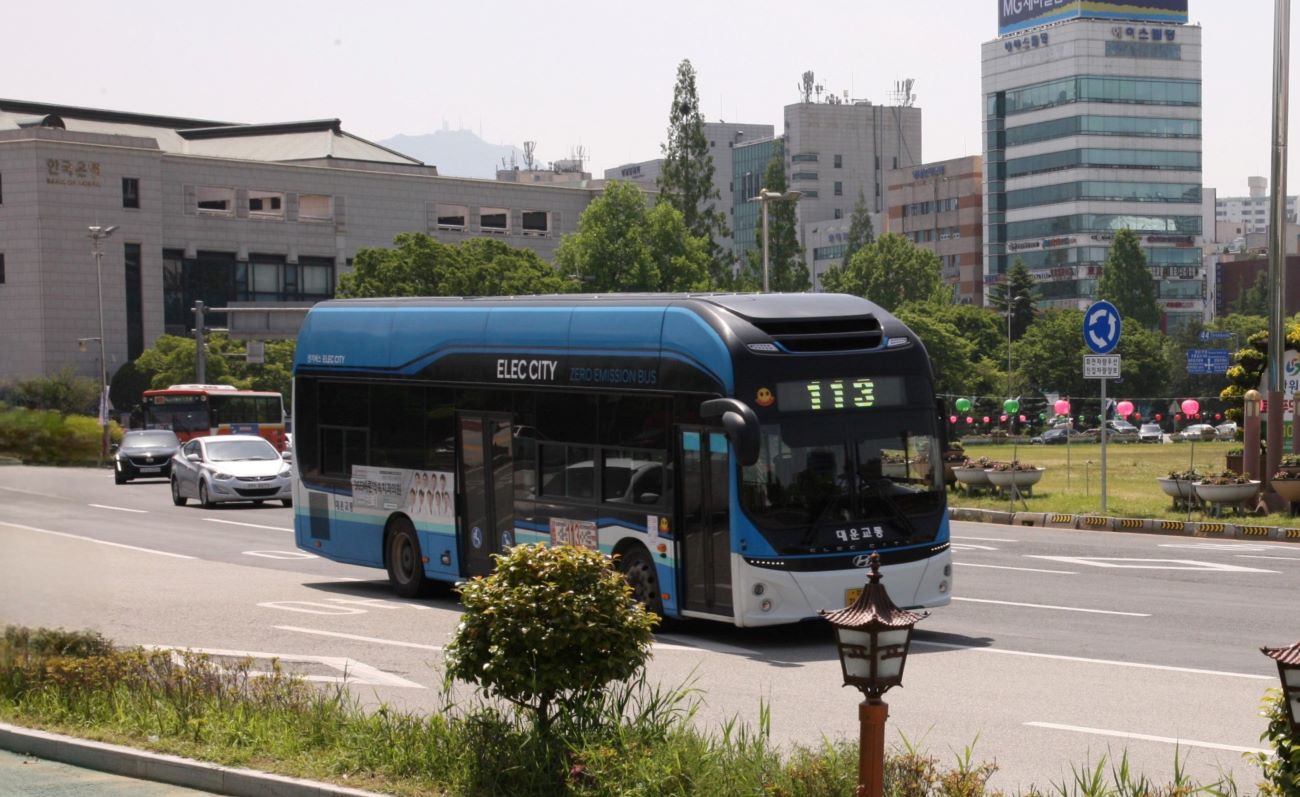 내년부터 75세 이상 어르신 시내버스 무료로 이용한다
