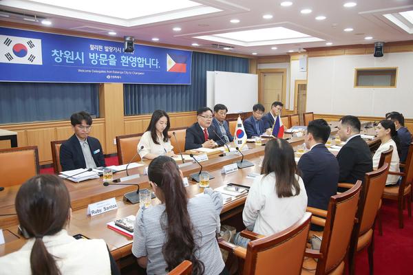 창원특례시, 필리핀 발랑가市 방문단 접견