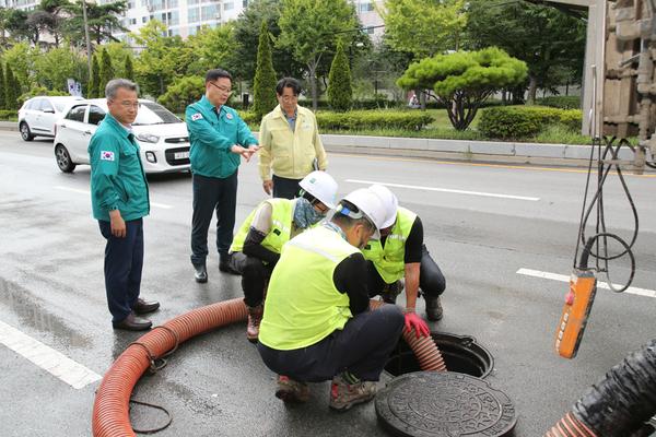 홍남표 창원특례시장 “오수관 역류 사고, 신속한 복구에 최선 다할 것 ”