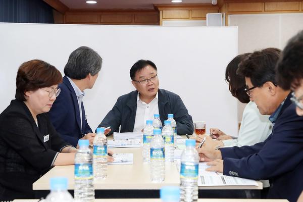 홍남표 창원특례시장, 생활밀착형 사업 우선순위 토론회 개최