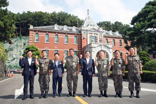 홍남표 창원특례시장, 연이틀 추석 맞이 민생현장 방문