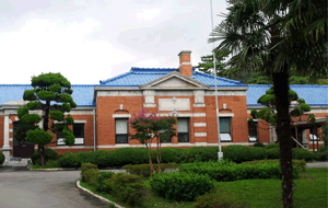 구 일본해군 진해요항부 병원 청사 사진